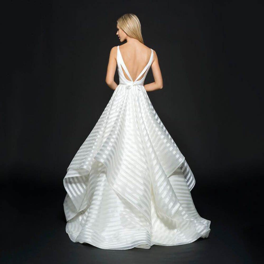 2025 New Backless Lace Mid-Waist Small Tail Beautiful Accessible Luxury White Small Fresh Simple Wedding Dress