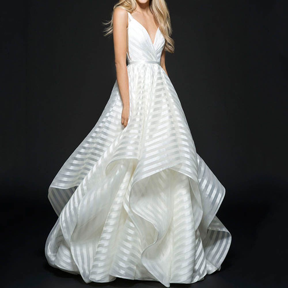 2025 New Backless Lace Mid-Waist Small Tail Beautiful Accessible Luxury White Small Fresh Simple Wedding Dress