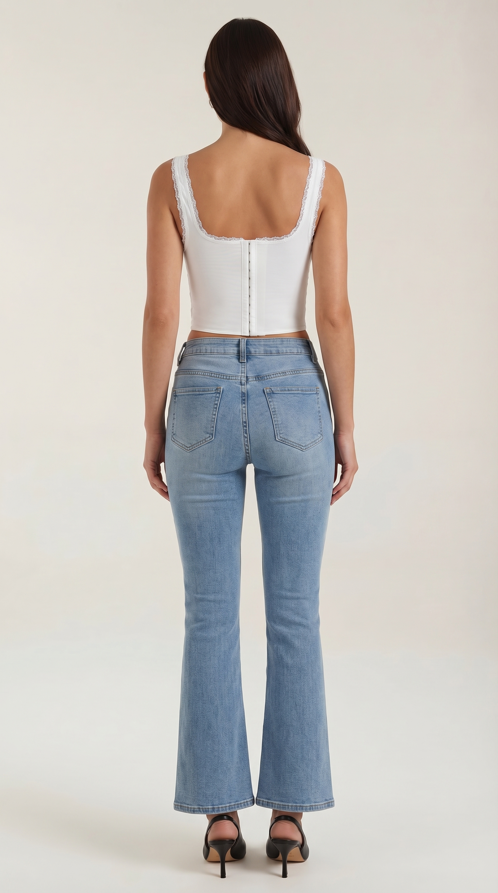 Lujoso Top Freya con Detalles de Encaje