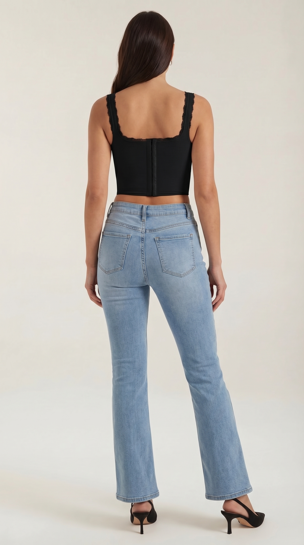 Lujoso Top Freya con Detalles de Encaje