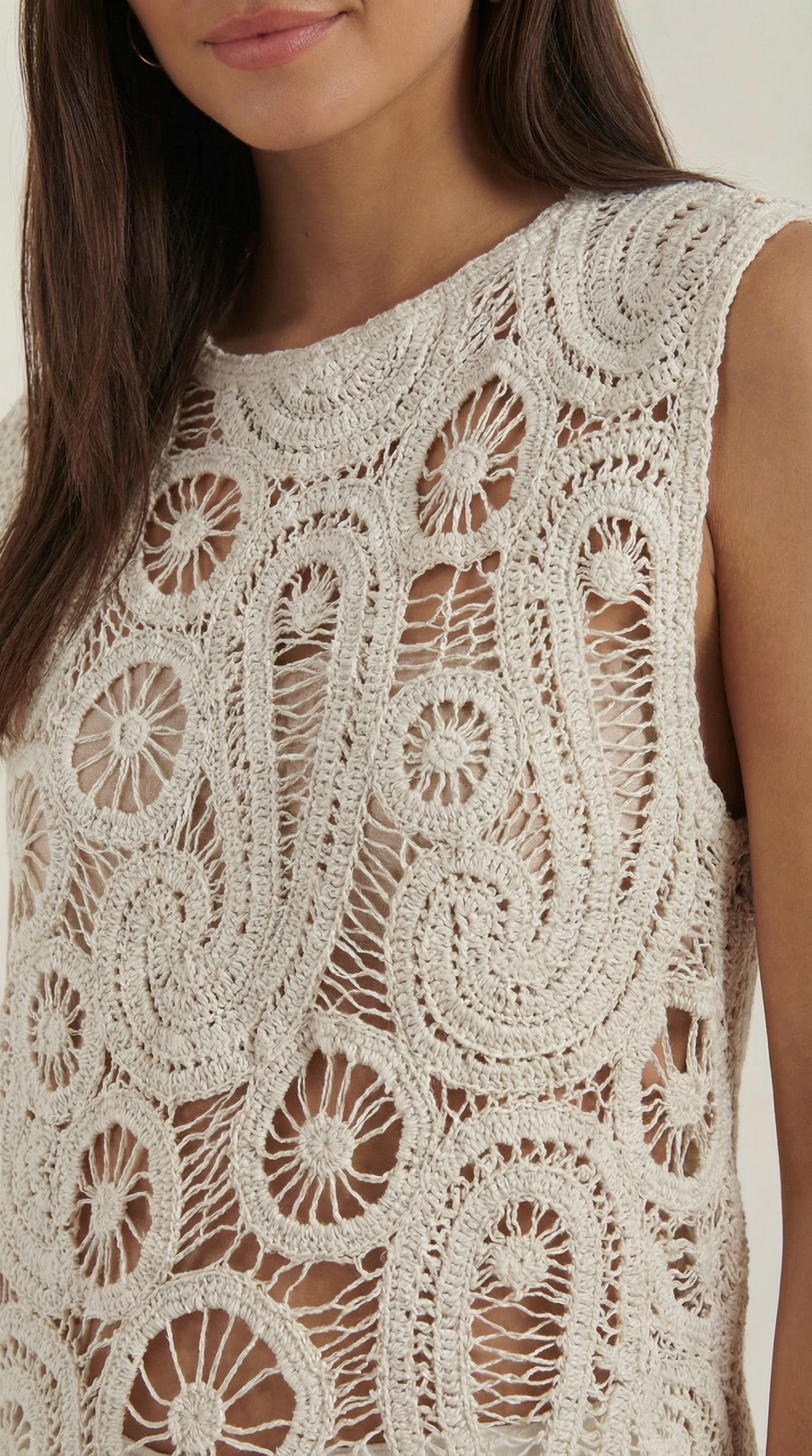 Blusa Asimétrica Delia con Detalles de Encaje