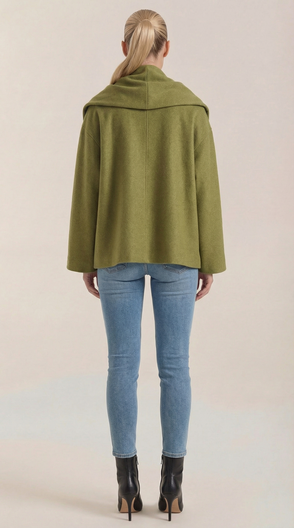 Kristina Gemütlicher Mantel-Cape