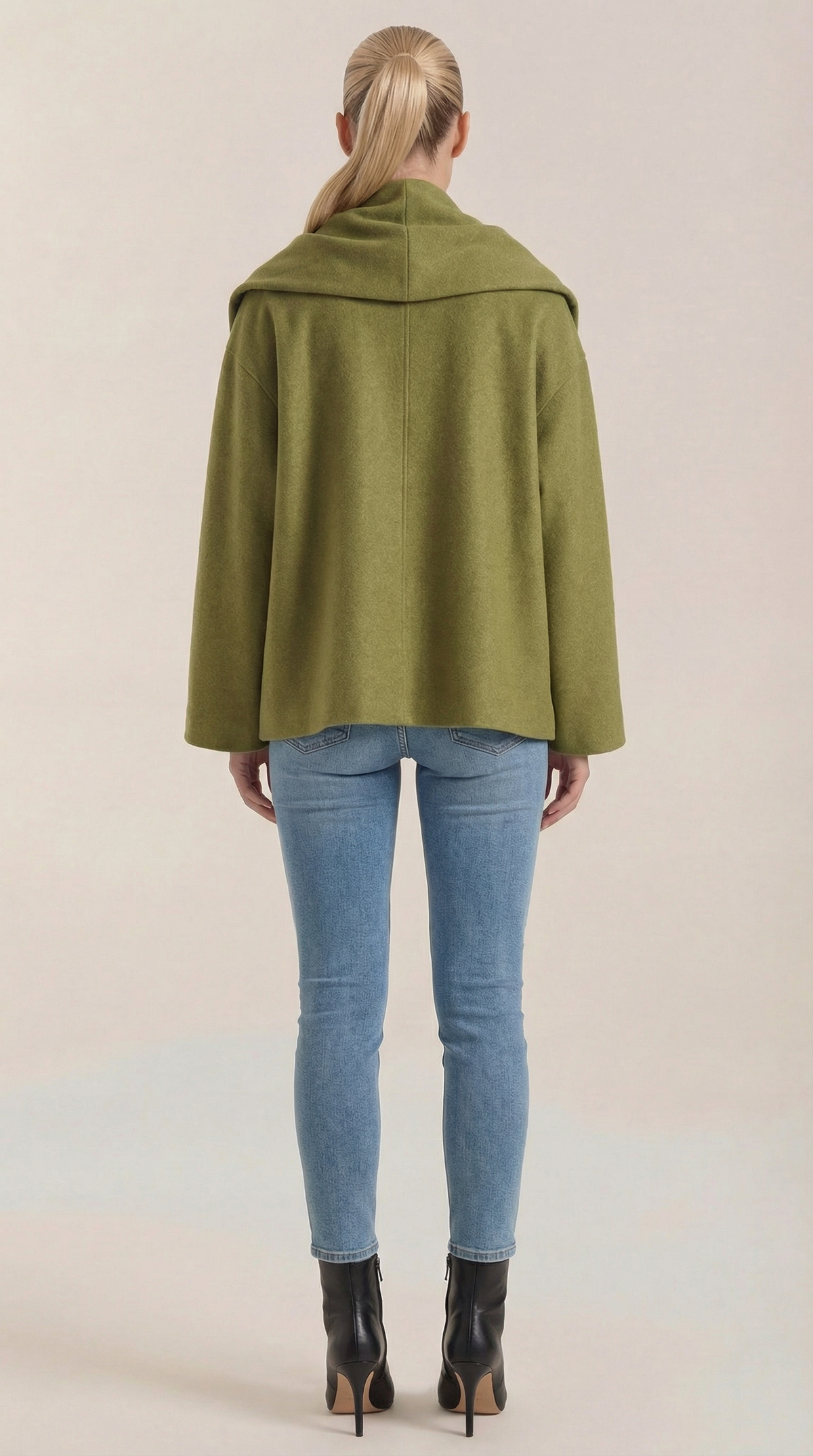 Kristina Gemütlicher Mantel-Cape