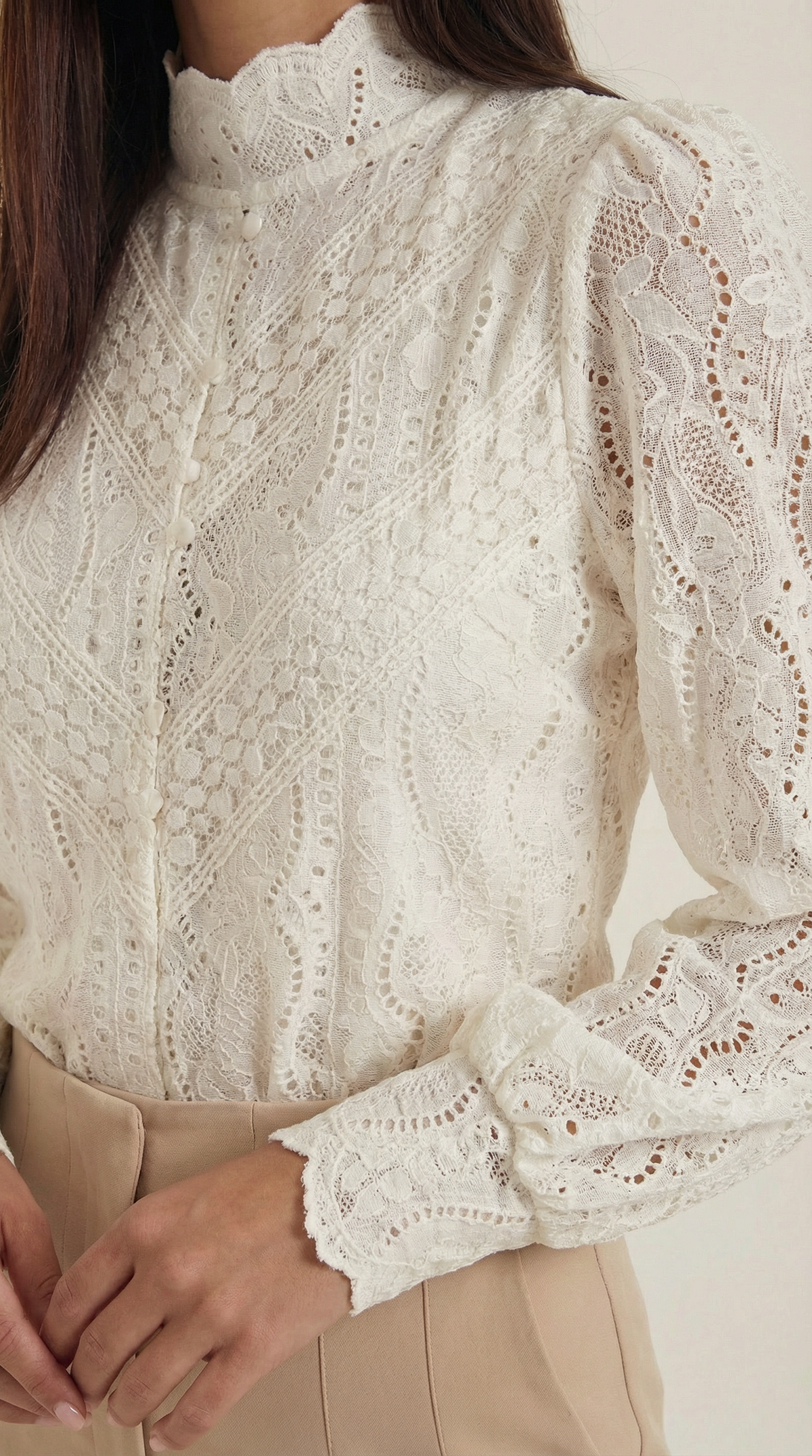 Blusa Estructurada de Manga Larga Loretta