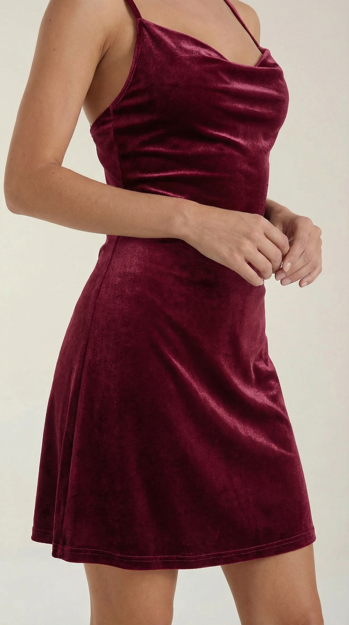 Vestido Verde Oliva de Tirantes Cortos