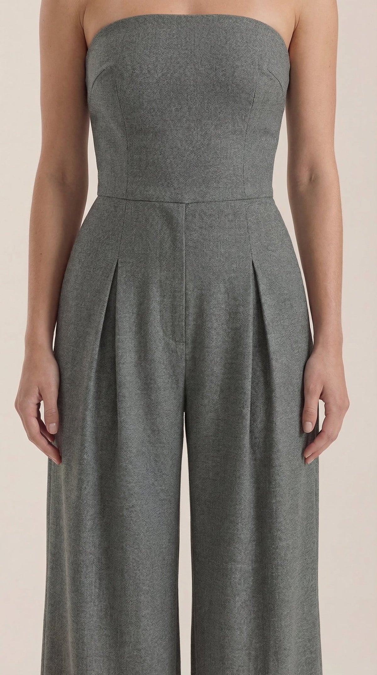 Mono Eliza Sin Tirantes con Pierna Amplia
