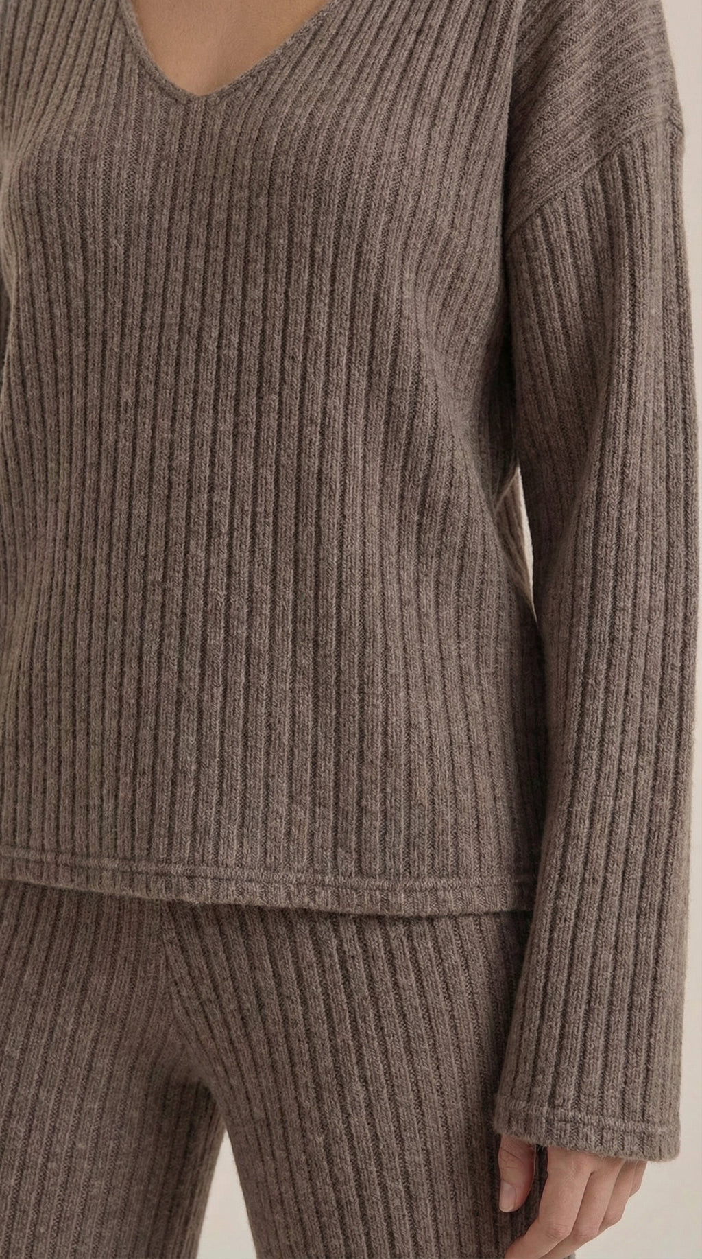 Conjunto de Punto Matilda con Escote en V