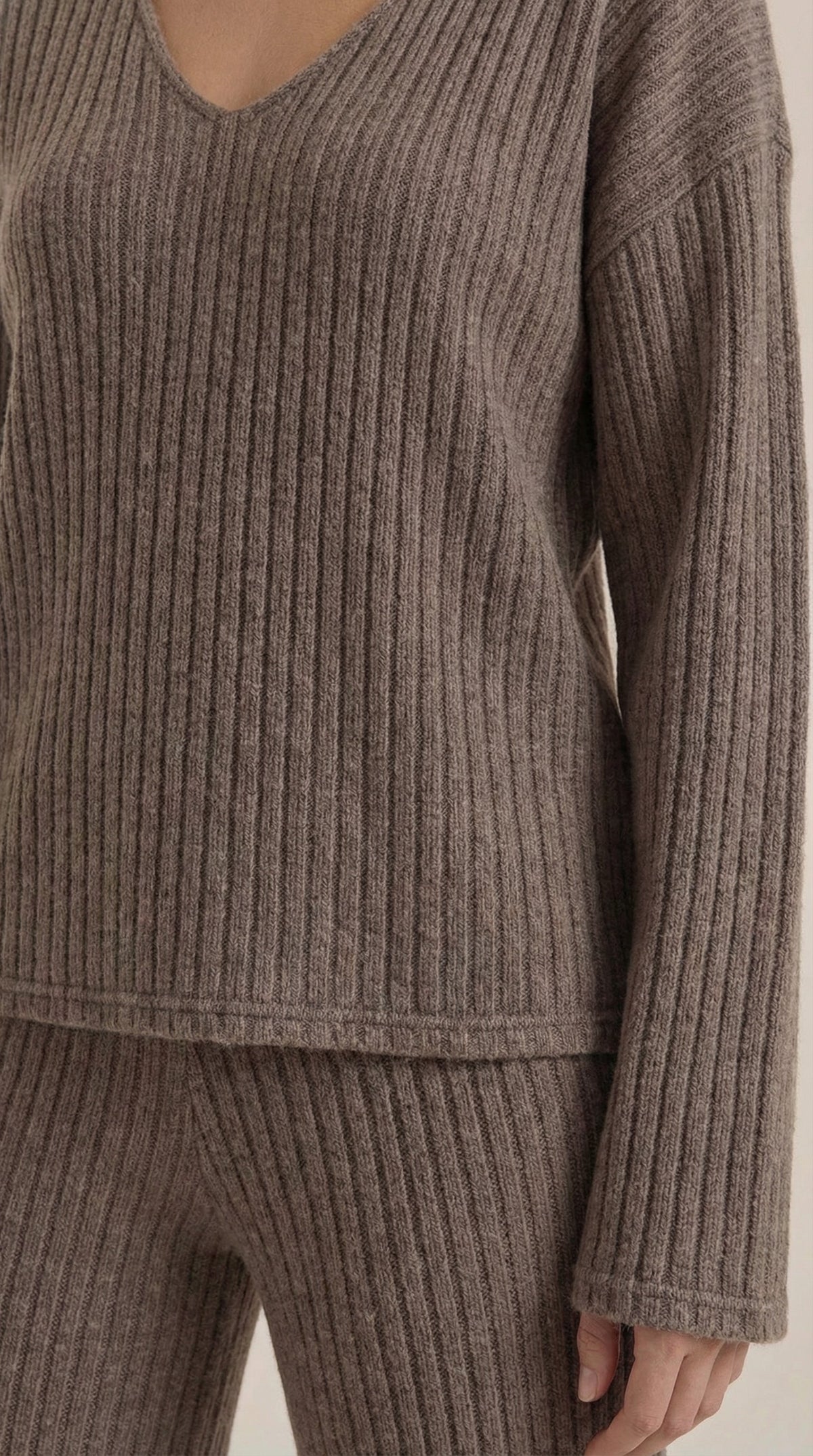 Conjunto de Punto Matilda con Escote en V