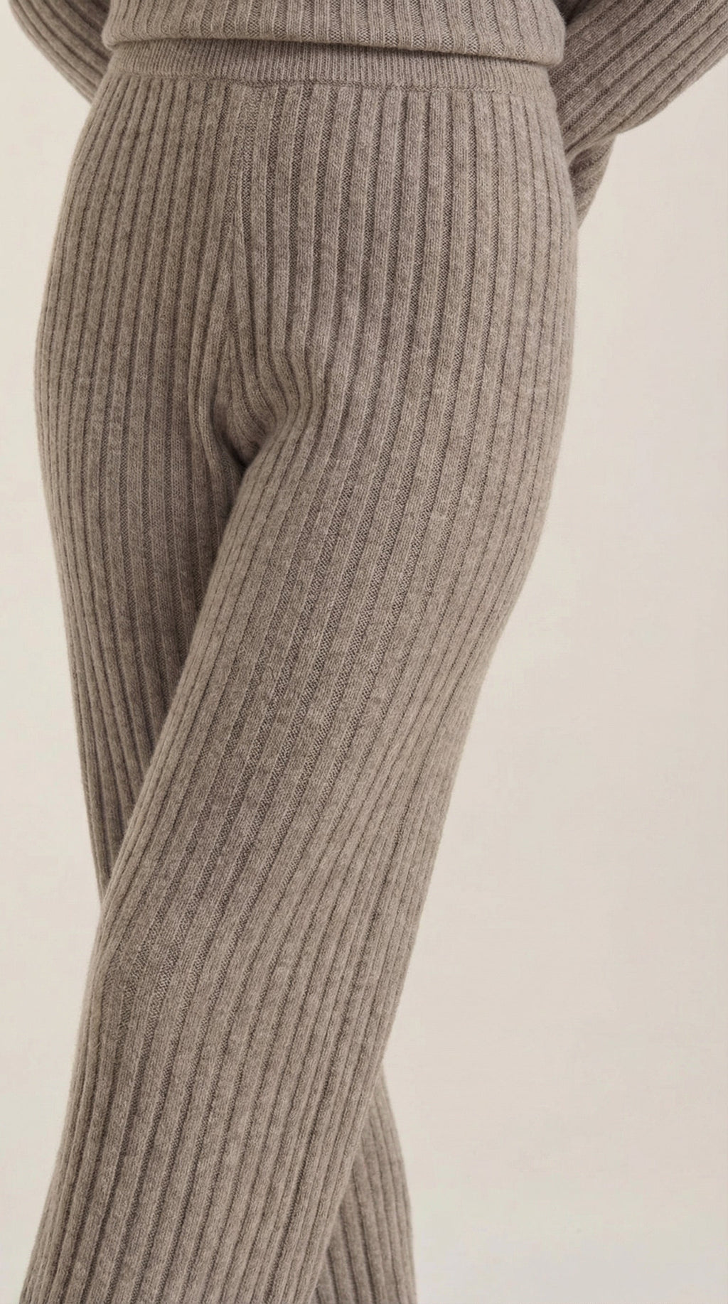 Conjunto de Punto Matilda con Escote en V