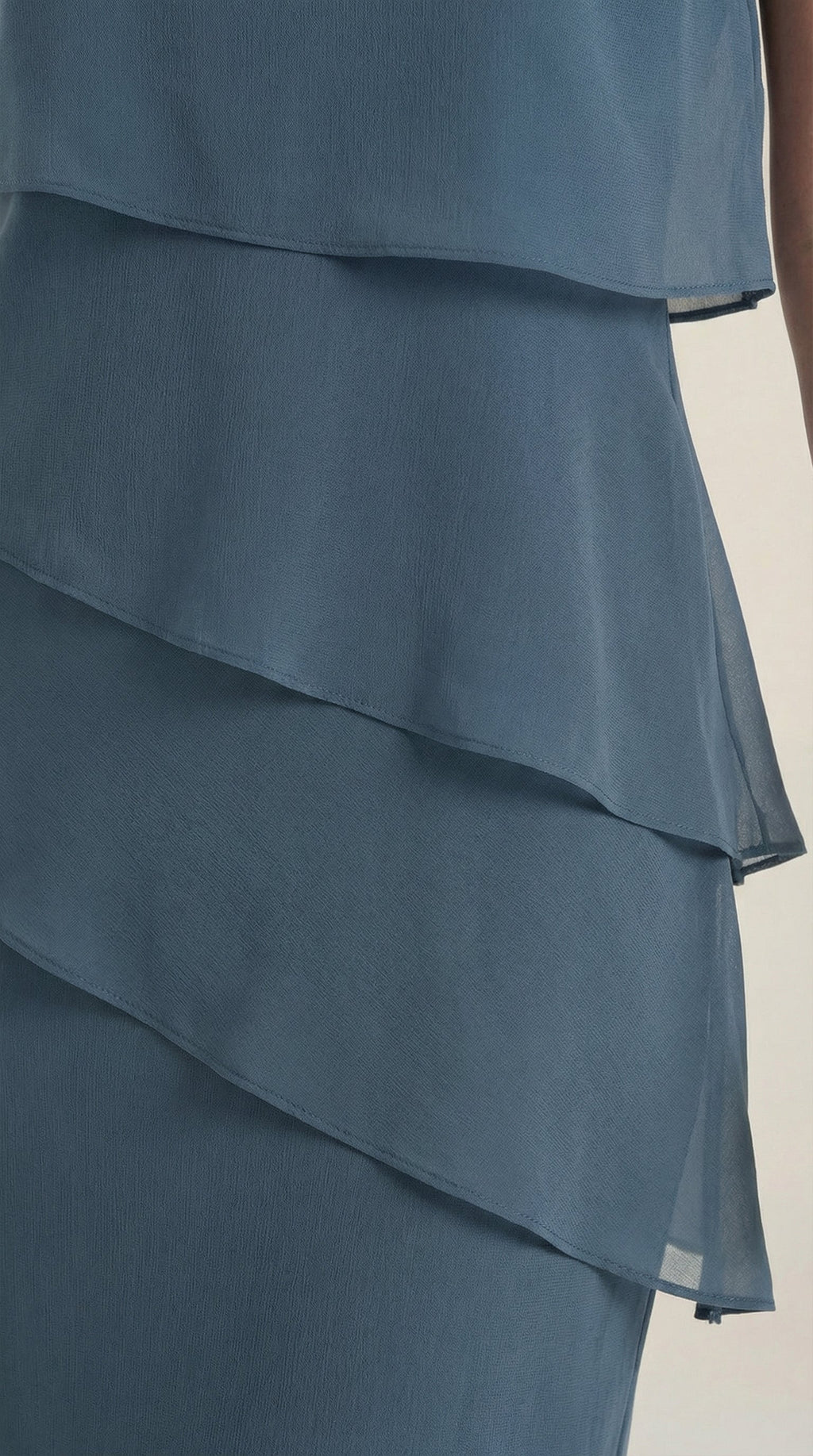 Minivestido Meghan con capas