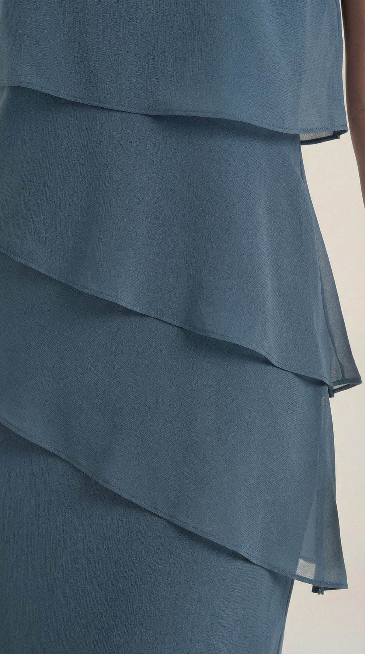 Vestido Corto con Volantes Meghan