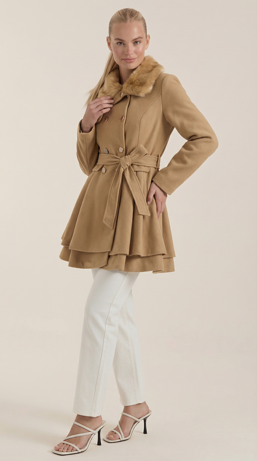 Abrigo A-Línea Myrtle con Corte Fit-and-Flare