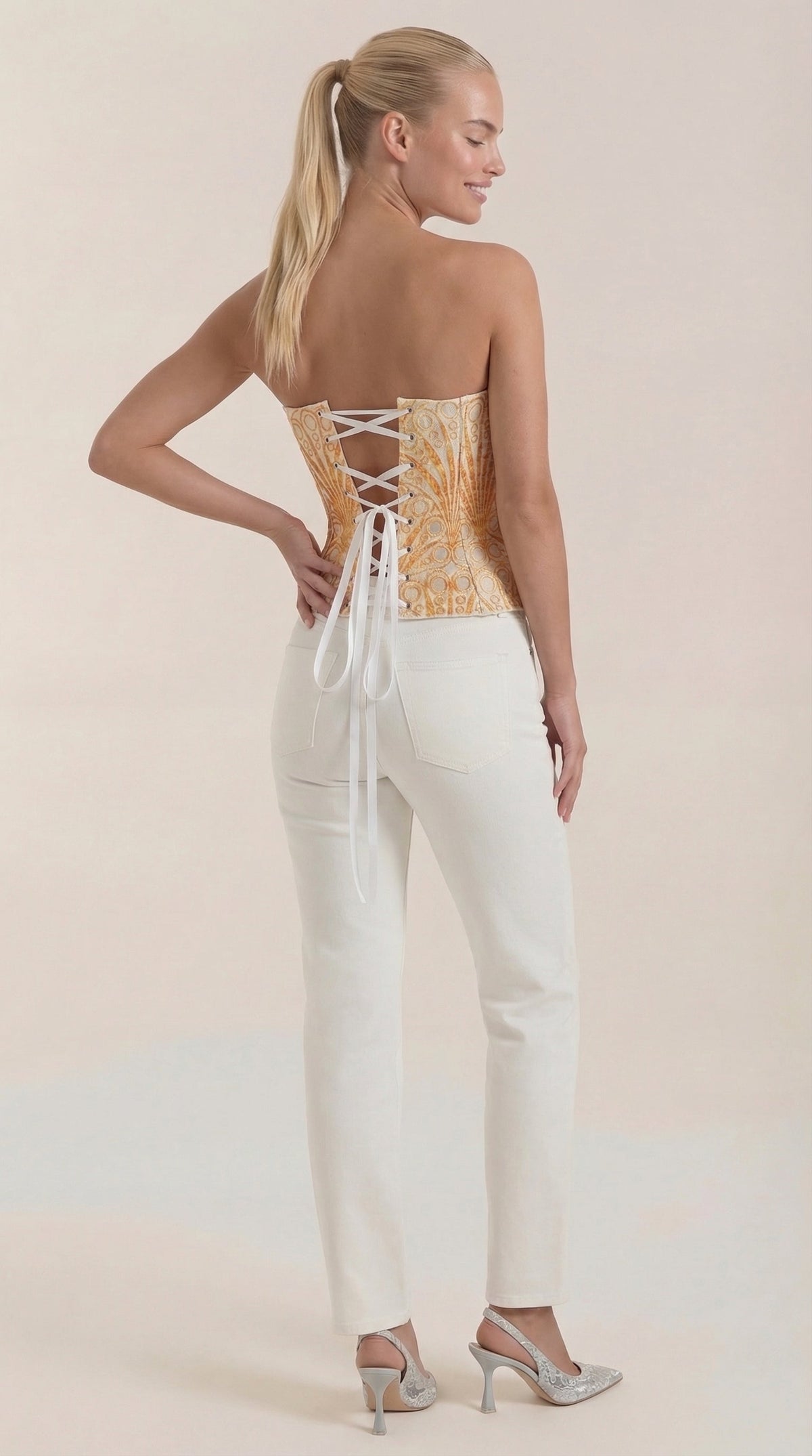 Robyn Sin Tirantes: Corsé Elegante