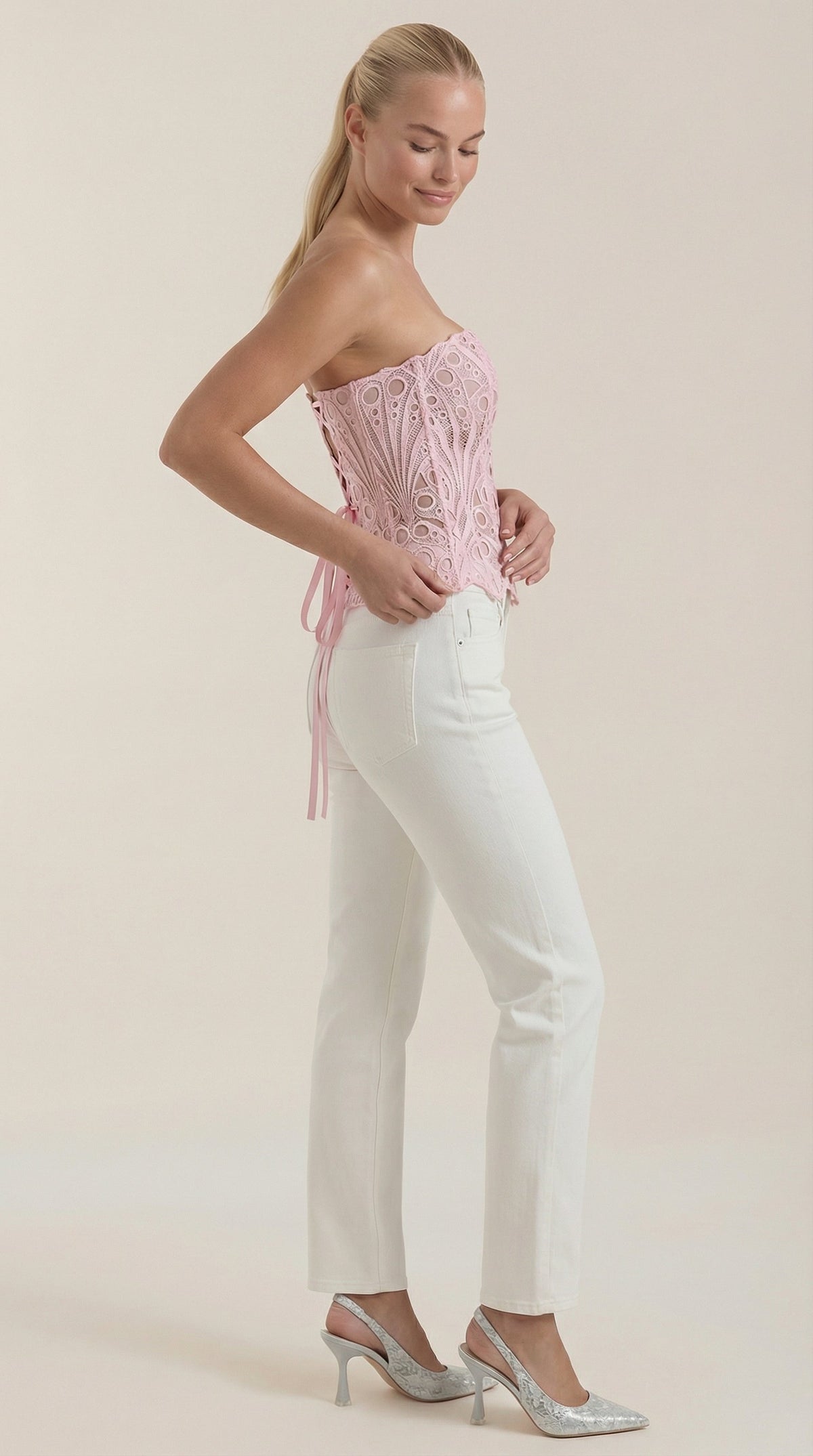 Robyn Sin Tirantes: Corsé Elegante